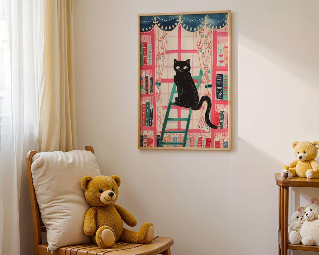 Affiche chat noir dans la bibliothèque – illustration colorée et cosy – déco murale féline et littéraire - idée cadeau fête des mères