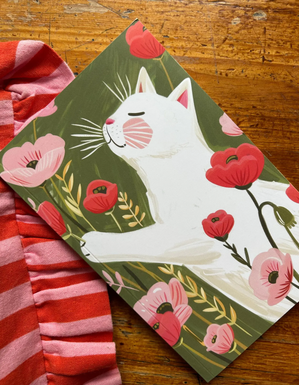 Carnet de notes chat blanc dans les coquelicots – carnet A5 80 pages lignées – papeterie fleurie poétique – idée cadeau mignon