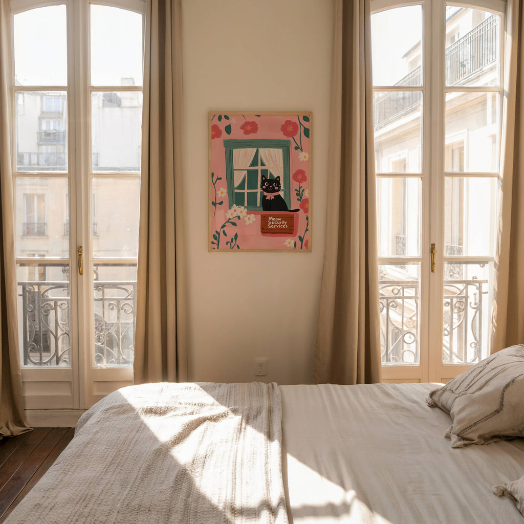 Illustration chat noir fenêtre cottage – Chat avec nœud rose et pancarte – déco murale chaleureuse, idée cadeau amoureux des chats